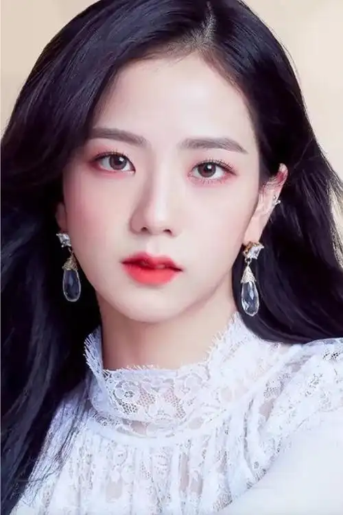 回应: jisoo 金智秀正脸照