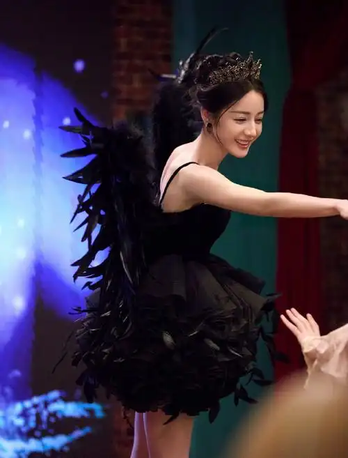 迪丽热巴午夜黑天鹅##热巴 天生爱豆圣体##迪丽热巴公主唱山歌