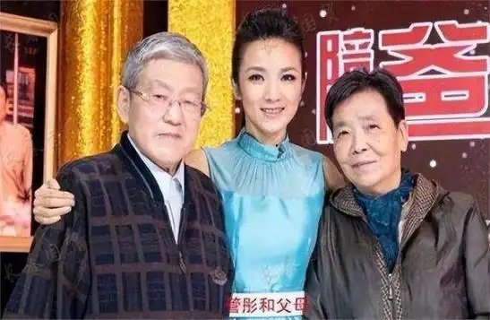 央视主持人管彤:42岁为丈夫生子,是最正确的决定,诠释爱与勇气