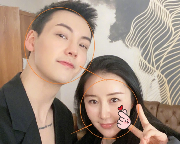 舒畅晒与陈伟霆合影,细看两人脸部,已经不是《活色生香》的感觉