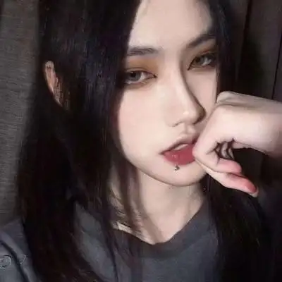 超拽高冷超酷气质 内容简介 一组无法用语言来形容的干净高冷女生头像