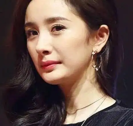 编辑出镜杨幂的瘪嘴有救了无需动刀画出嘟嘟唇