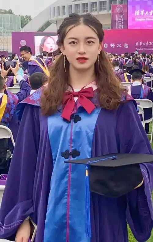 清华大学举行研究生毕业典礼这一届的小姐姐长得也太美了