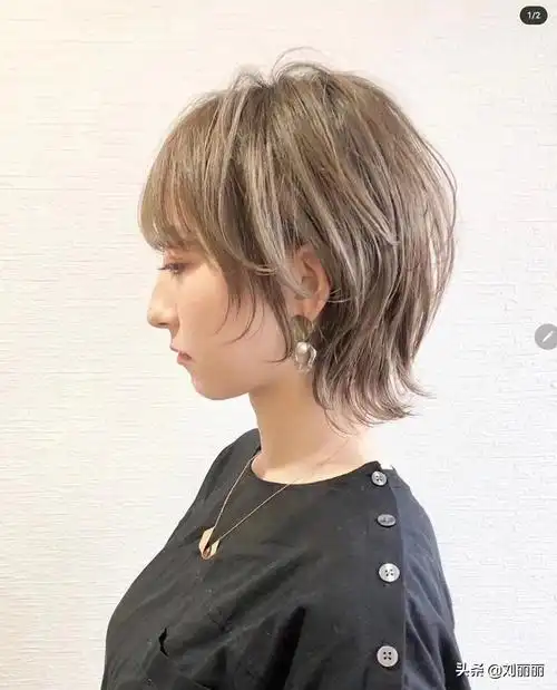 女发别再瞎剪了,看看当下最火发型17款,潮流还时尚