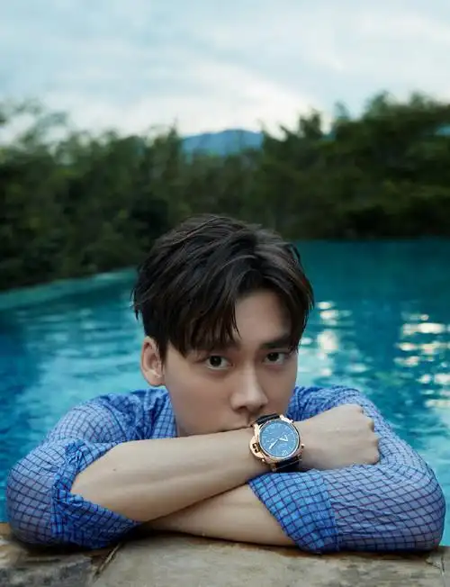 李易峰ellemen双封面