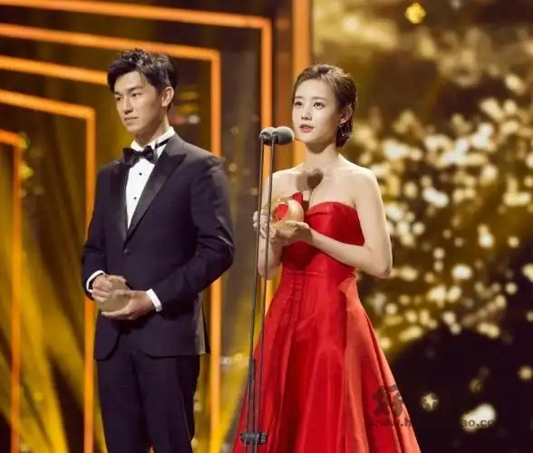 李一桐和杨旭文结婚了吗知乎(剧中的两人有着超多互动)