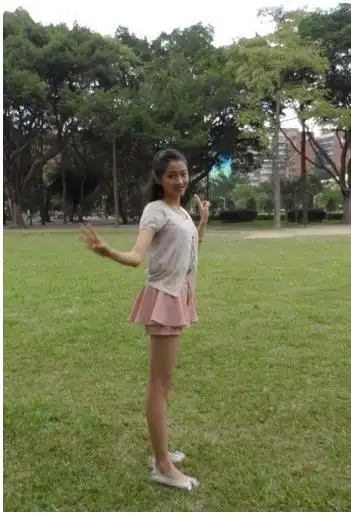 关晓彤身高很惊人著名童星关晓彤身高及家庭背景