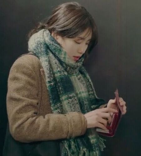 秀智鲁乙任意依恋裴秀智韩剧明星同款绿色格子围巾女冬季韩版秋冬