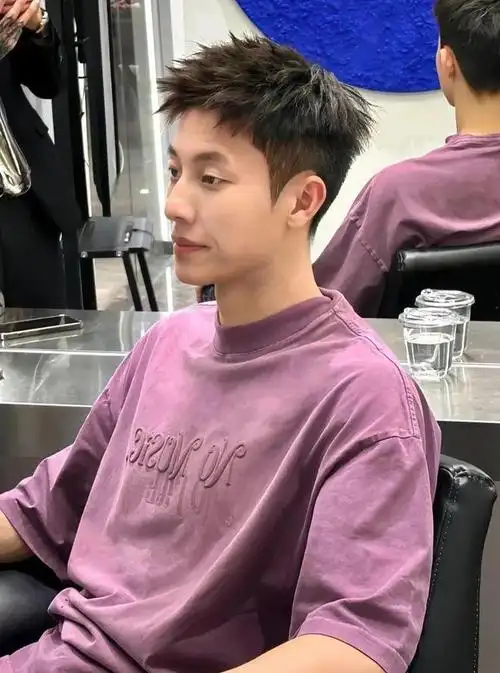 男生"短发"怎么剪才帅气?夏天就剪这3款发型,清爽干净很好看!