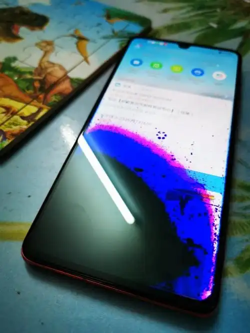 版块 69 华为手机 69 华为p30系列 69 p30漏液,有和我一样的吗?