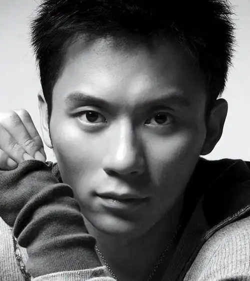 事业高开低走, 离开前女友的李晨, 除了《奔跑吧》还有代表作吗!