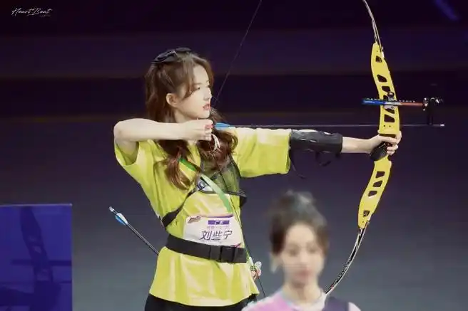 刘些宁射箭好美##刘些宁超新星运动会