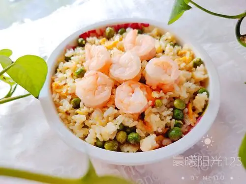 虾仁鸡蛋炒饭的做法