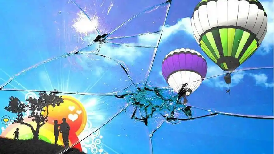 3d屏幕破裂唯美壁纸