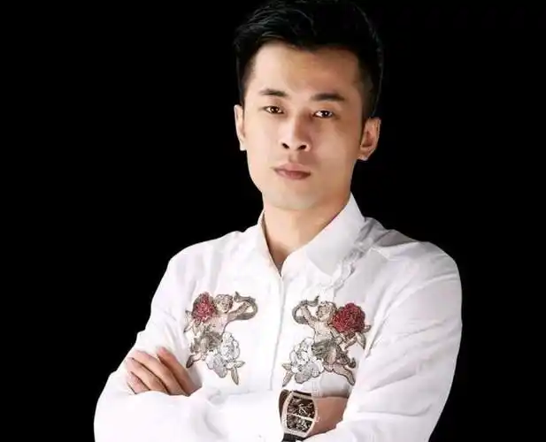 辛巴的第一任老婆是谁