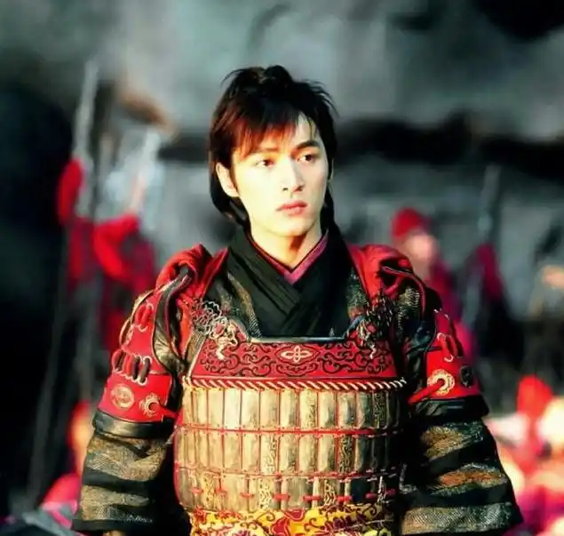 胡歌最帅气的8套古装造型,李逍遥杨六郎排前三,第一没毛病