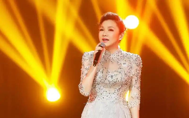 【王莉】《路过人间》| 乐享汇 · 乐动心声