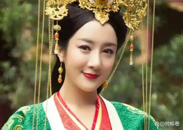 被迫"整容"的7位明星,被狗咬,被火烧,出车祸,一个比一个惨