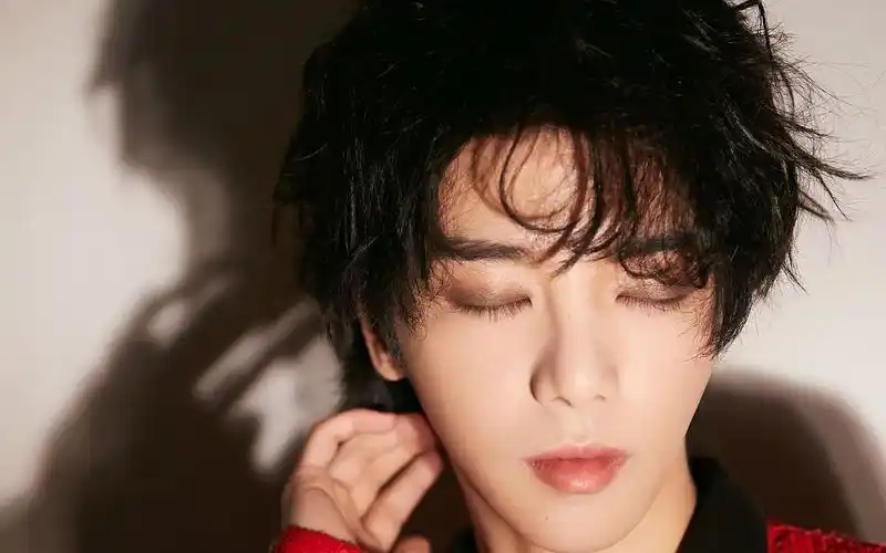 华晨宇-《齐天》,神仙颜值_哔哩哔哩 (゜-゜)つロ 干杯~-bilibili