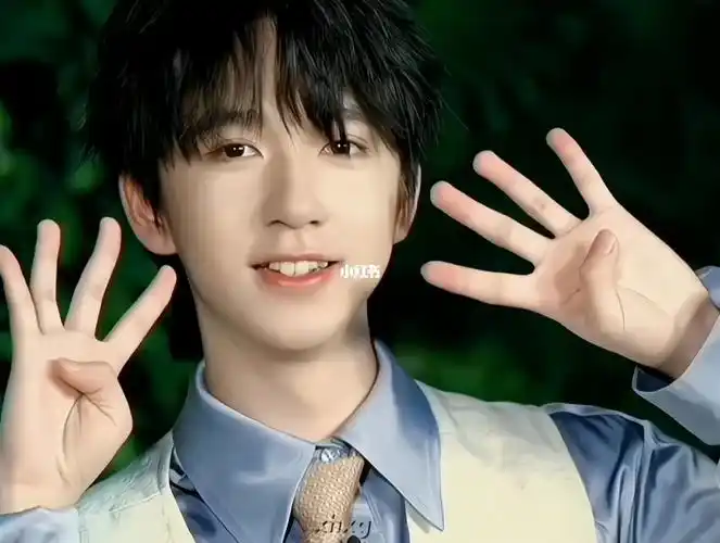 贺峻霖兔牙真的很好看好不好2121