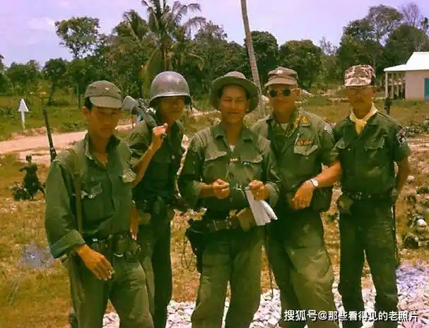 老照片 越南战争中的南越军队 受美军亲手调教