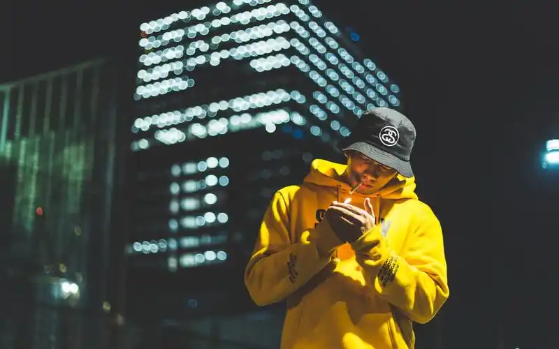 电脑壁纸 摄影 时光记忆 内心孤独的男人