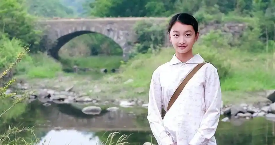 周冬雨成名出道作品,清纯小白花与窦骁演绎纯爱_爱情_老三_影片