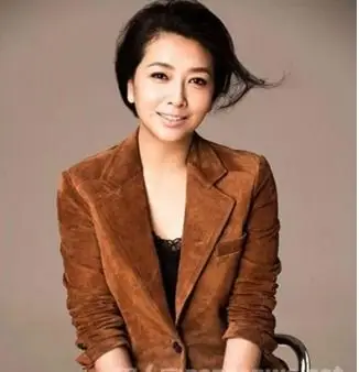 靳东婚姻情史揭秘 靳东第一任妻子江珊资料曝光