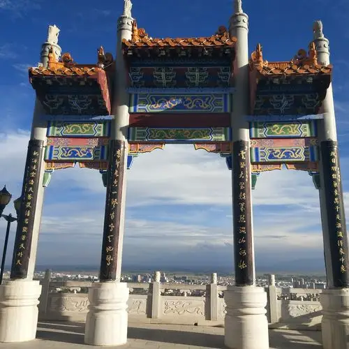 南天门的巍峨!位于武当山顶段,看那大门口气吞山河,真雄伟!