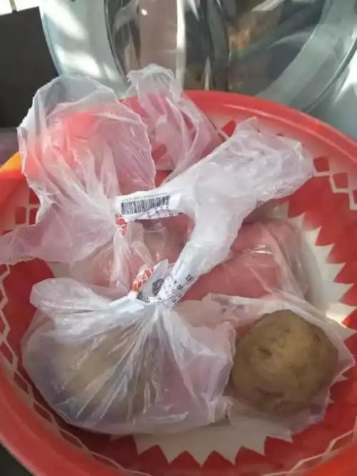 姚琳买回家的蔬菜.受访者供图