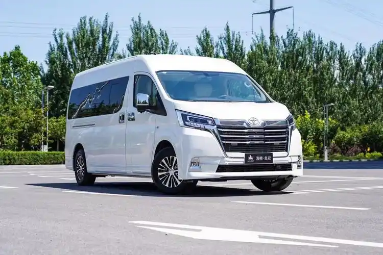 丰田海狮9座皇冠版蓝牌现车多少钱_凤凰网汽车_凤凰网