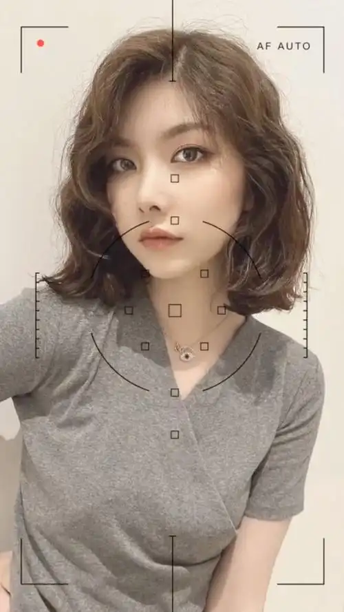 减龄短发烫 懒人首选