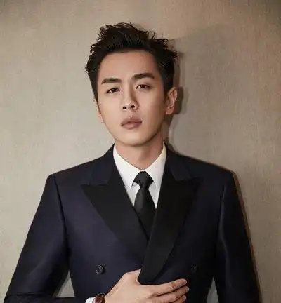 职场短发_女生职场短发发型_男性职场短发发型图片_发型师姐