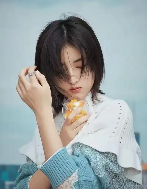 张译没有说错赵今麦和张子枫已走上两条截然不同的大路