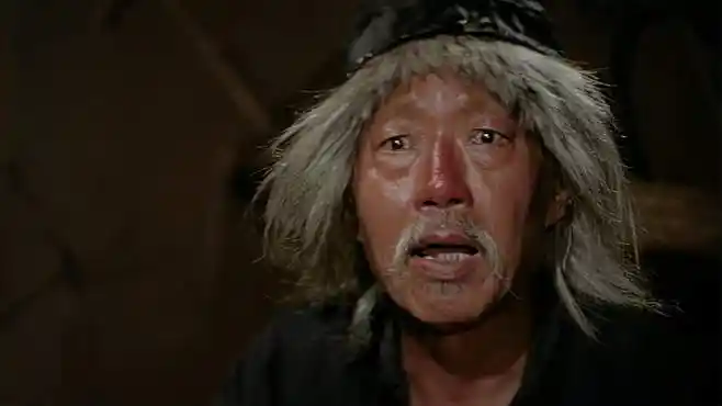 醉拳:成龙瞧不起老头绝学,老头当场演练,这身手太灵活了!