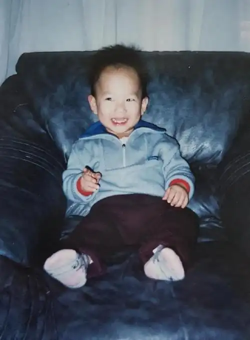 《心foru》第三季正式宣布回归,用suho童年照打开新一季!