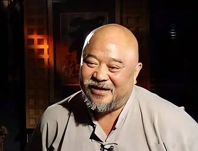 原创不听医生劝阻顿顿八两酒天天两包烟的演员李琦如今过的怎样