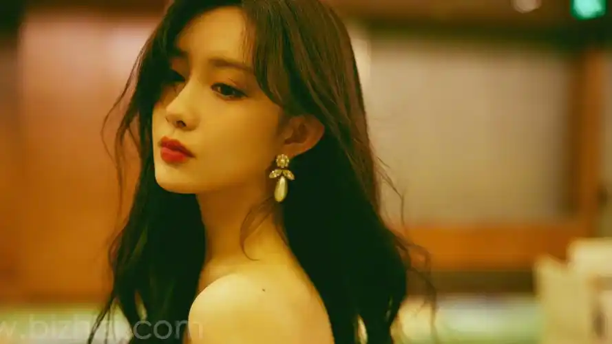 孟美岐拼图4k美女壁纸3840x2160-明星壁纸 - 壁纸家