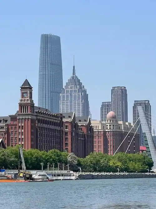 五一旅游日记#  五一终于可以放假啦60  和朋友约着一起去天津海河