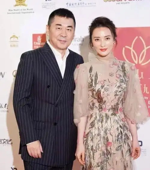 陈建斌含泪谈吴越(演员陈建斌抛弃同居5年吴越)