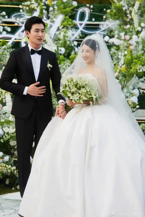 内含投票徐璐晒出女生的快乐满屋的礼服隔着屏幕都羡慕了