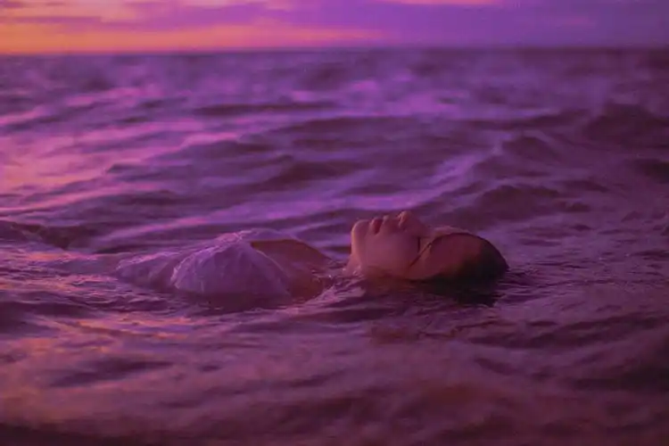 oliveira | 我们最美好的少女时代 闺蜜 头像壁纸锁屏背景图封面 女生