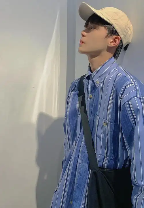 余庆伟图片:凭借帅气的外表和直爽,阳光,温暖的性格