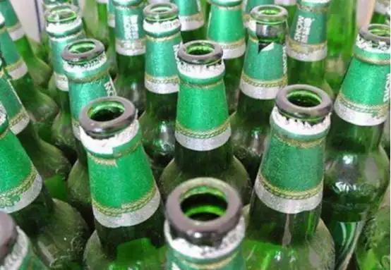 我想那应该就是家里存了好几十个啤酒瓶,到夏天来临的时候,每日掂着一