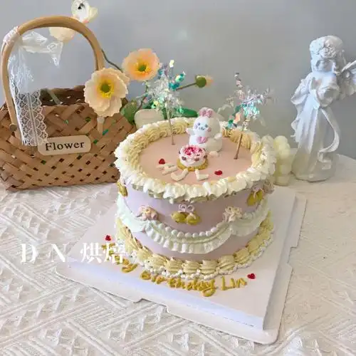 复古可爱手绘兔子蝴蝶结粉色少女天津蛋糕