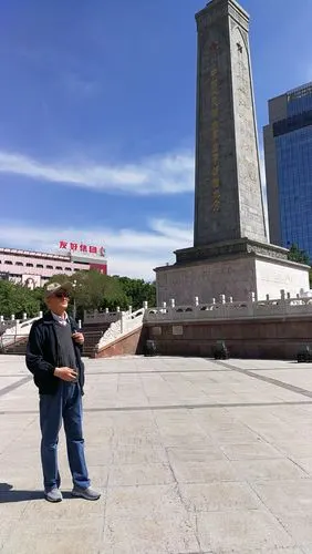 畅游乌鲁木齐人民广场