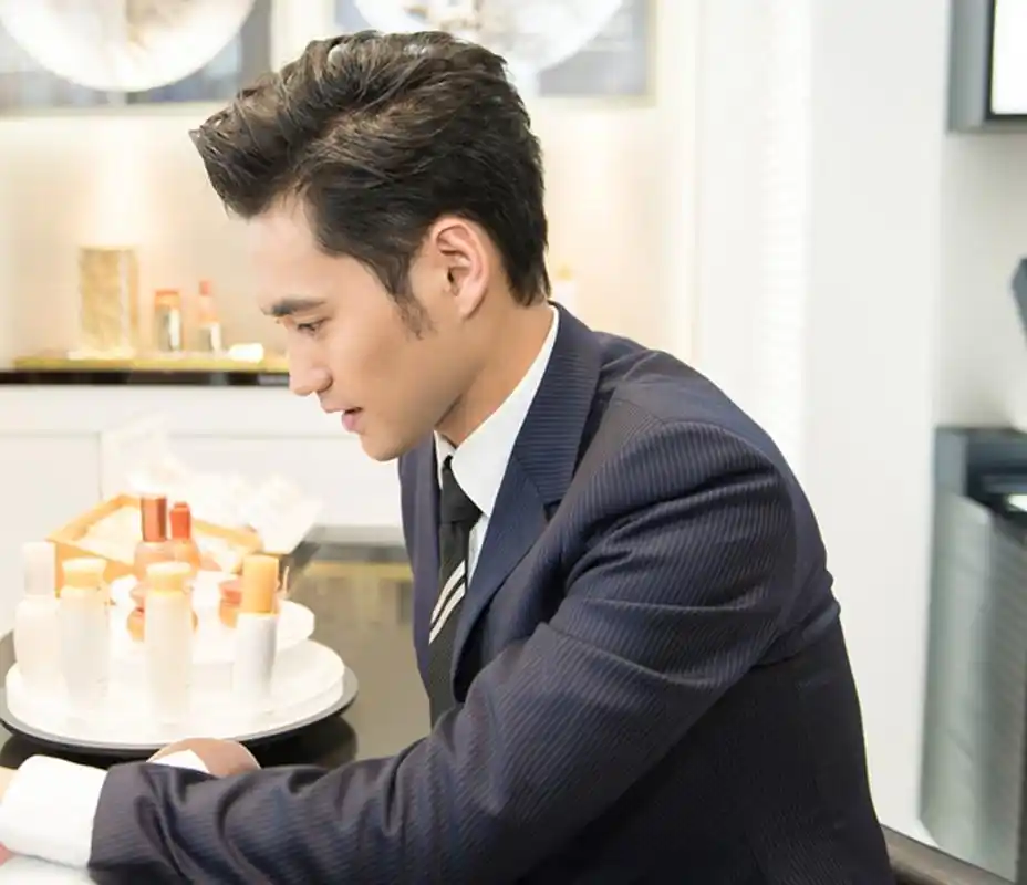 袁弘的侧颜,靳东的侧颜,吴奇隆的侧颜,都输给了他!