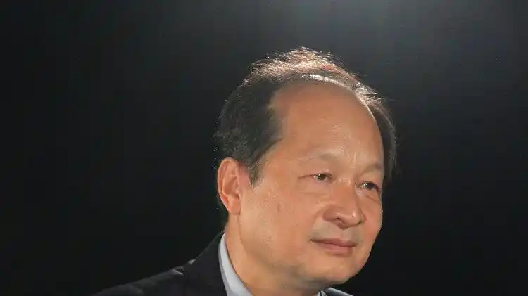 丁一凡:不会出现外资撤离潮!