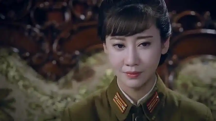 烈火刀影梅站长对课长一味的奉承让处长感觉到了危机感