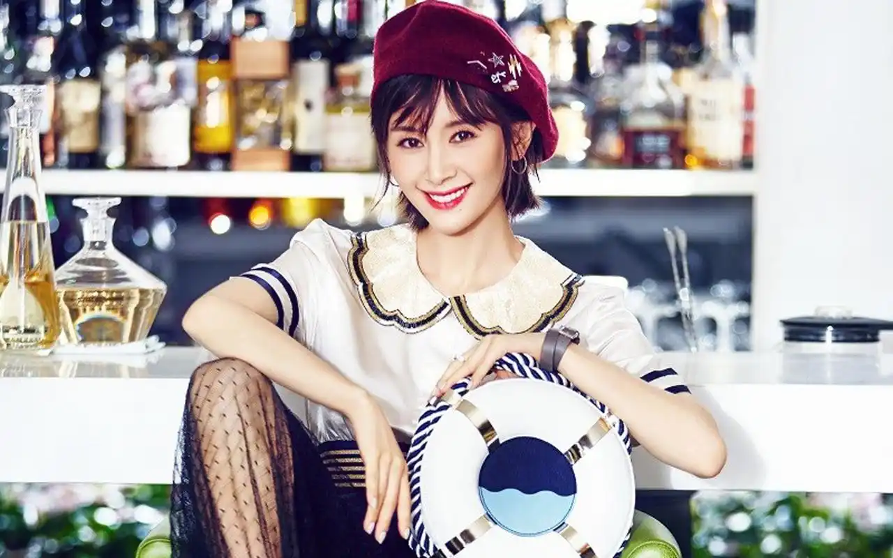 王子文古灵精怪可爱写真图片桌面壁纸